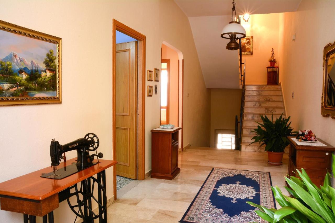 B&B La Genziana ฟอนนิ ภายนอก รูปภาพ