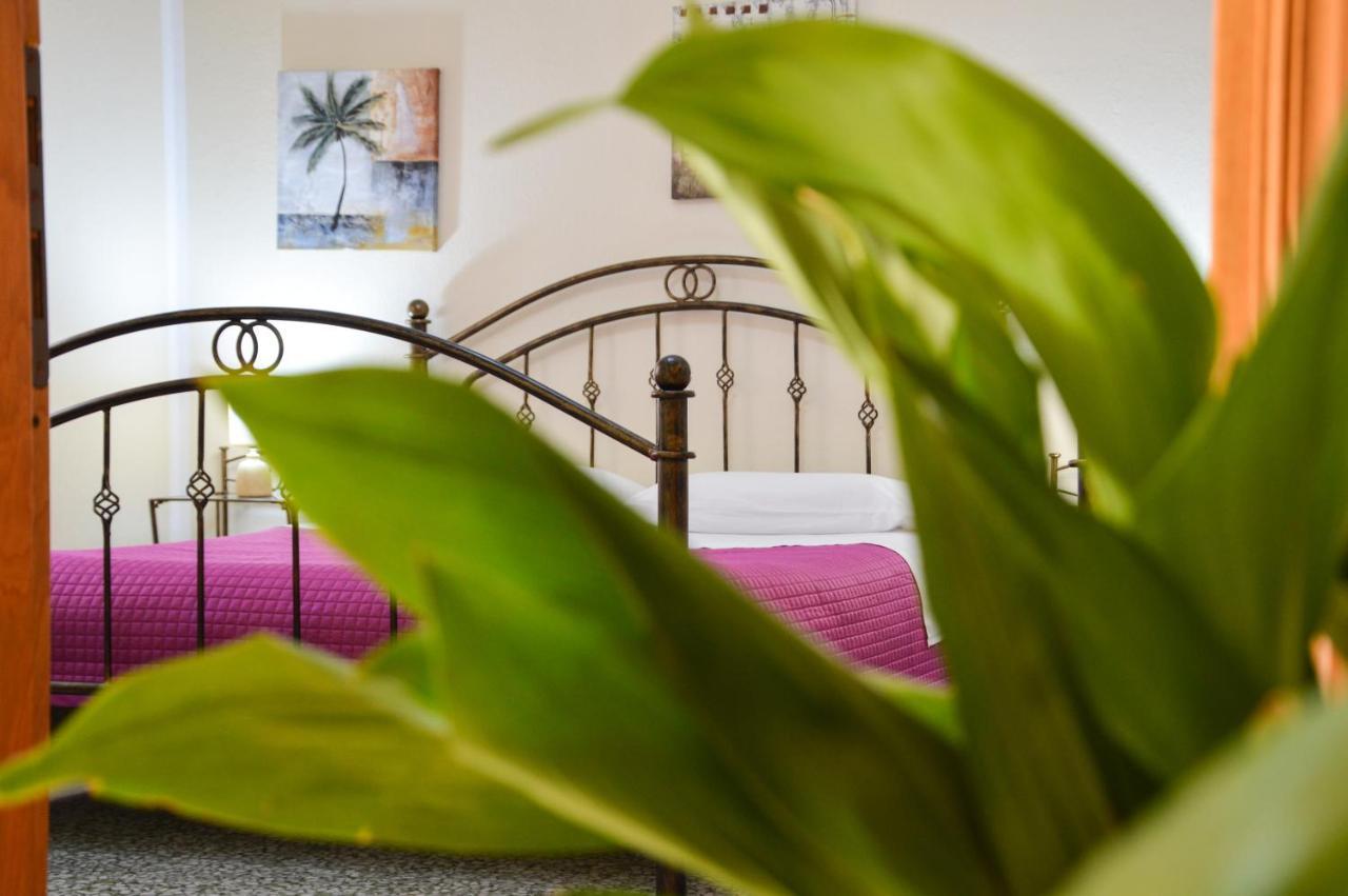 B&B La Genziana ฟอนนิ ภายนอก รูปภาพ