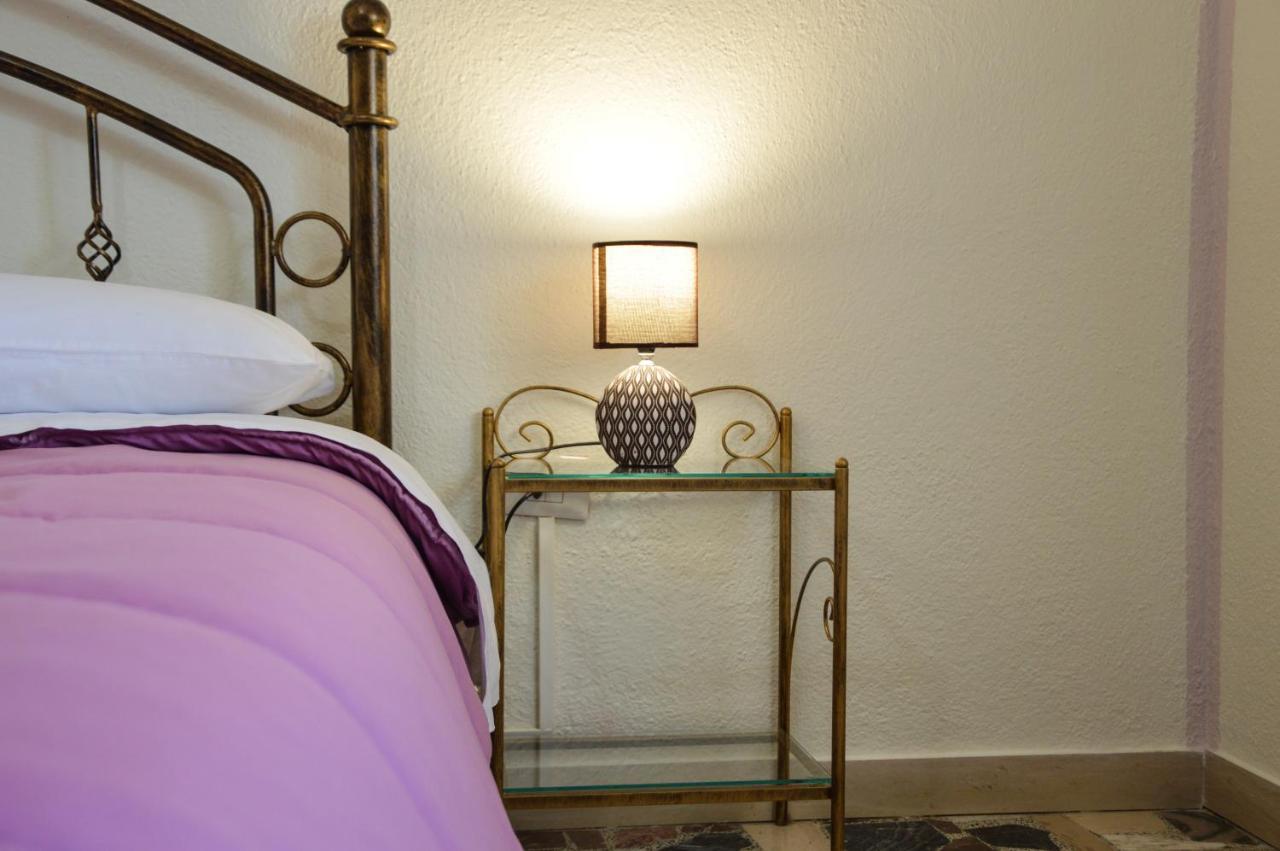 B&B La Genziana ฟอนนิ ภายนอก รูปภาพ