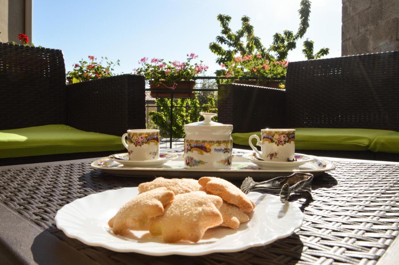 B&B La Genziana ฟอนนิ ภายนอก รูปภาพ