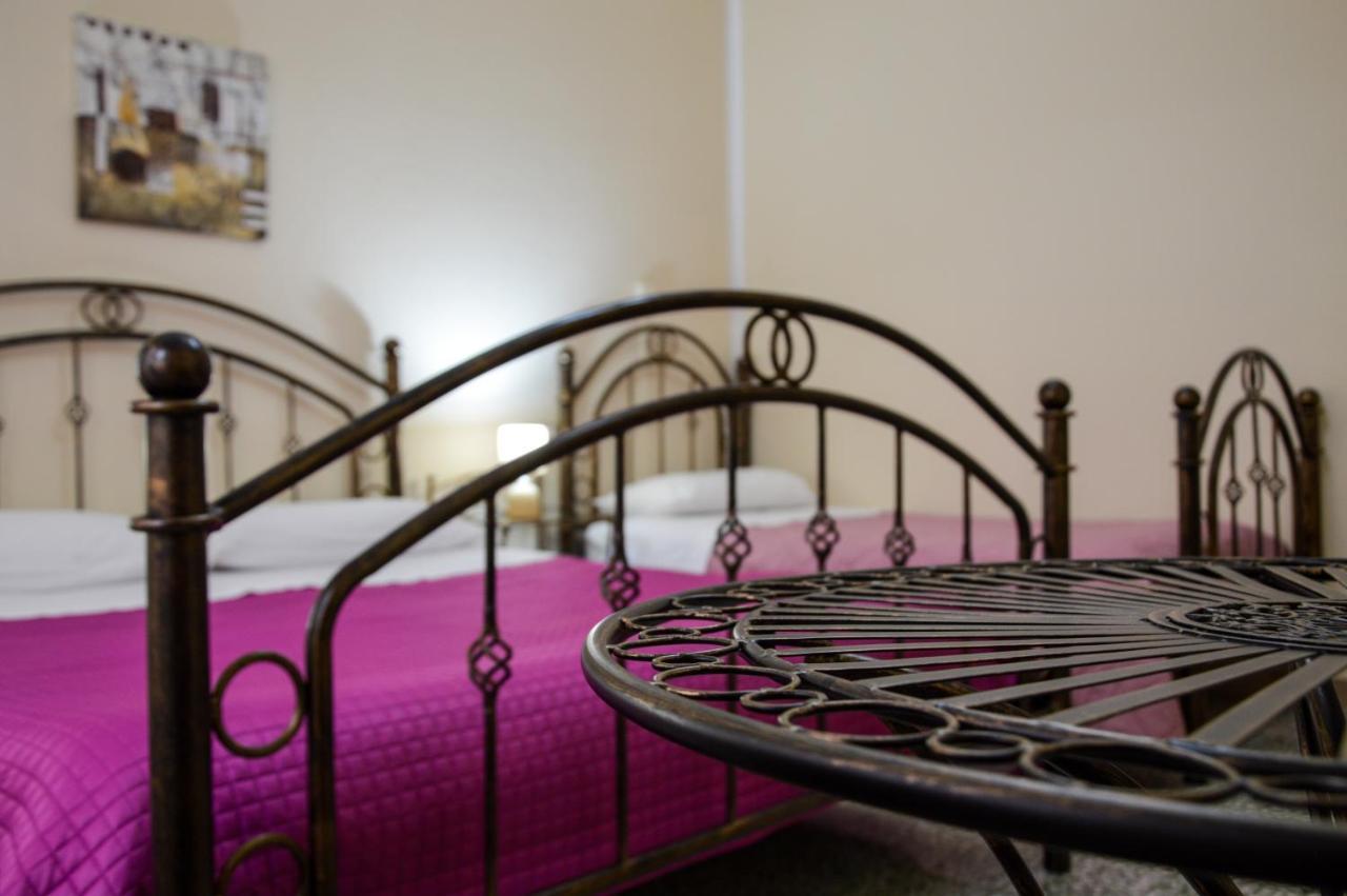 B&B La Genziana ฟอนนิ ภายนอก รูปภาพ