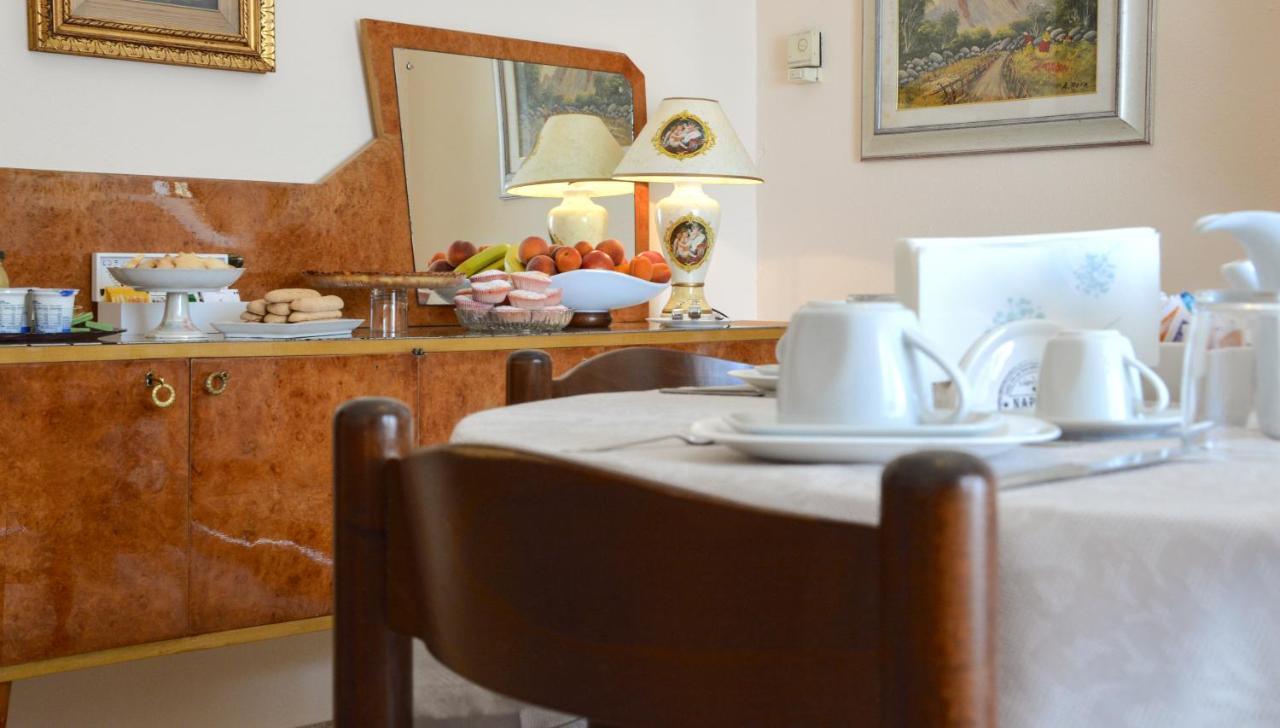 B&B La Genziana ฟอนนิ ภายนอก รูปภาพ